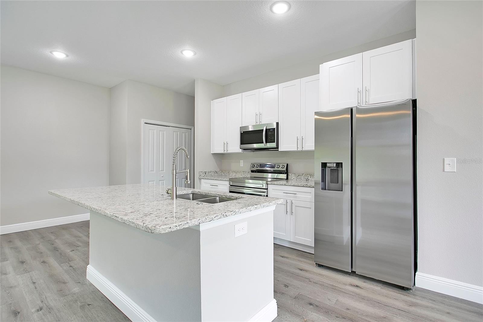789 N MIDLAND DR, DELTONA, FL, 32725