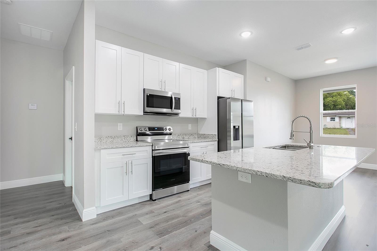 789 N MIDLAND DR, DELTONA, FL, 32725
