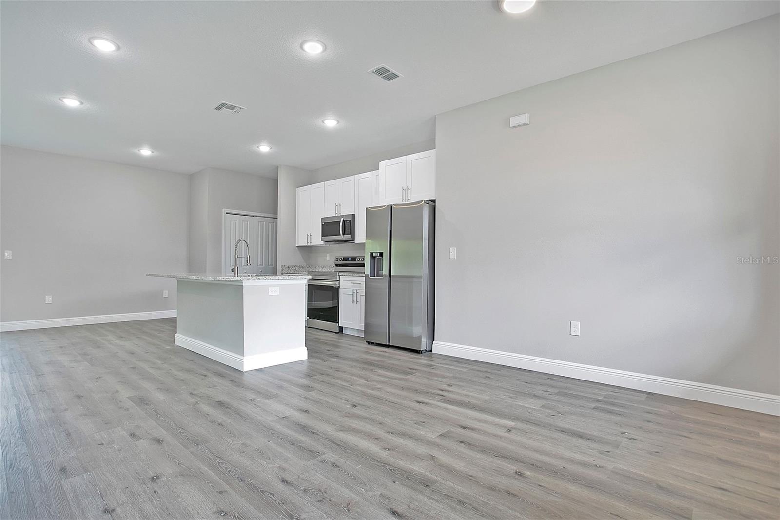 789 N MIDLAND DR, DELTONA, FL, 32725