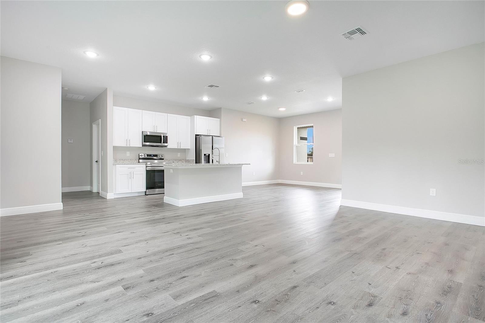 789 N MIDLAND DR, DELTONA, FL, 32725