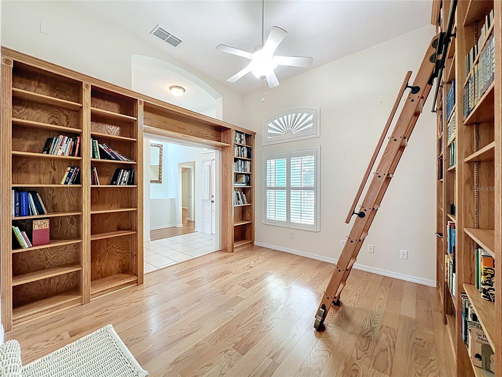 4822 SAWGRASS LAKE CIR, LEESBURG, FL, 34748