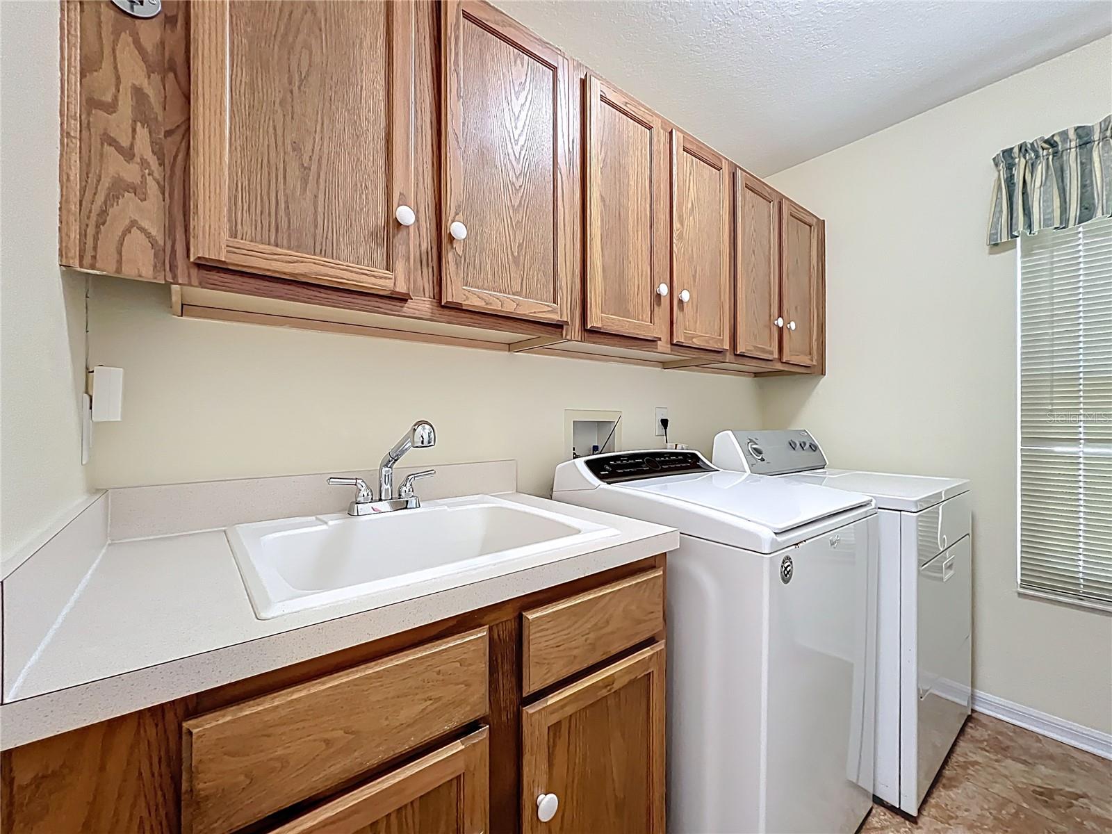 4822 SAWGRASS LAKE CIR, LEESBURG, FL, 34748