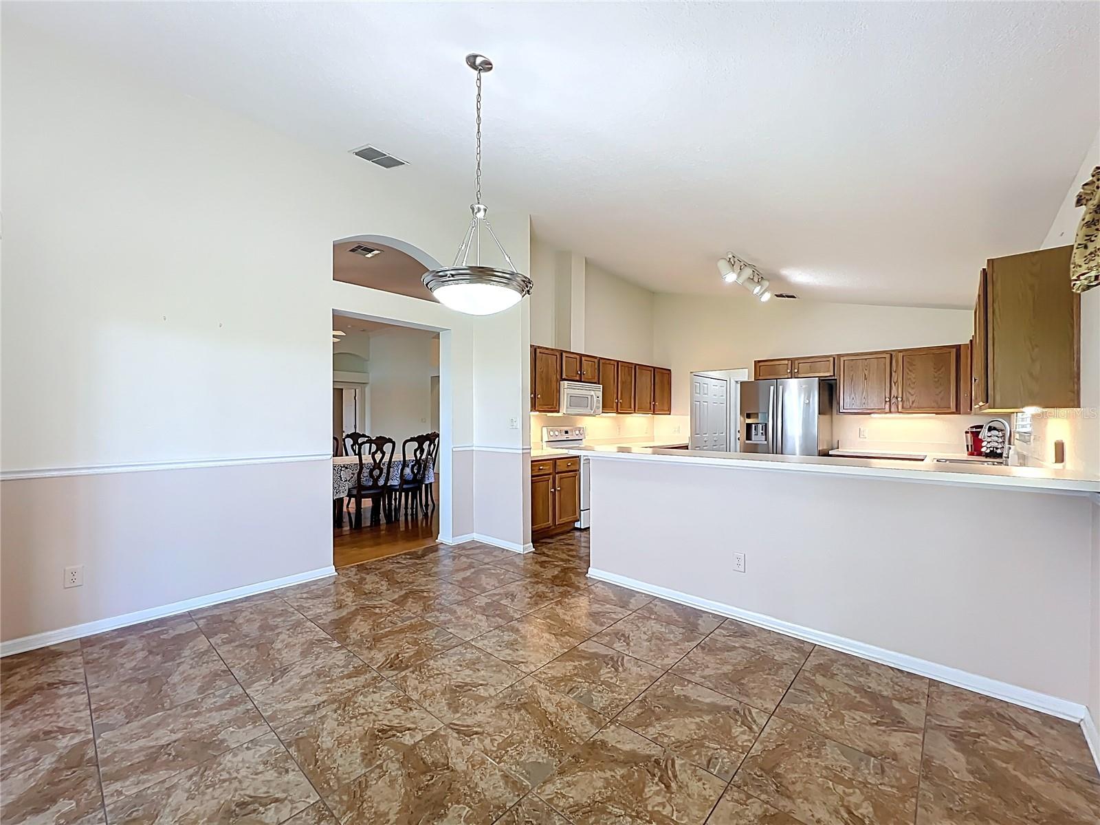 4822 SAWGRASS LAKE CIR, LEESBURG, FL, 34748