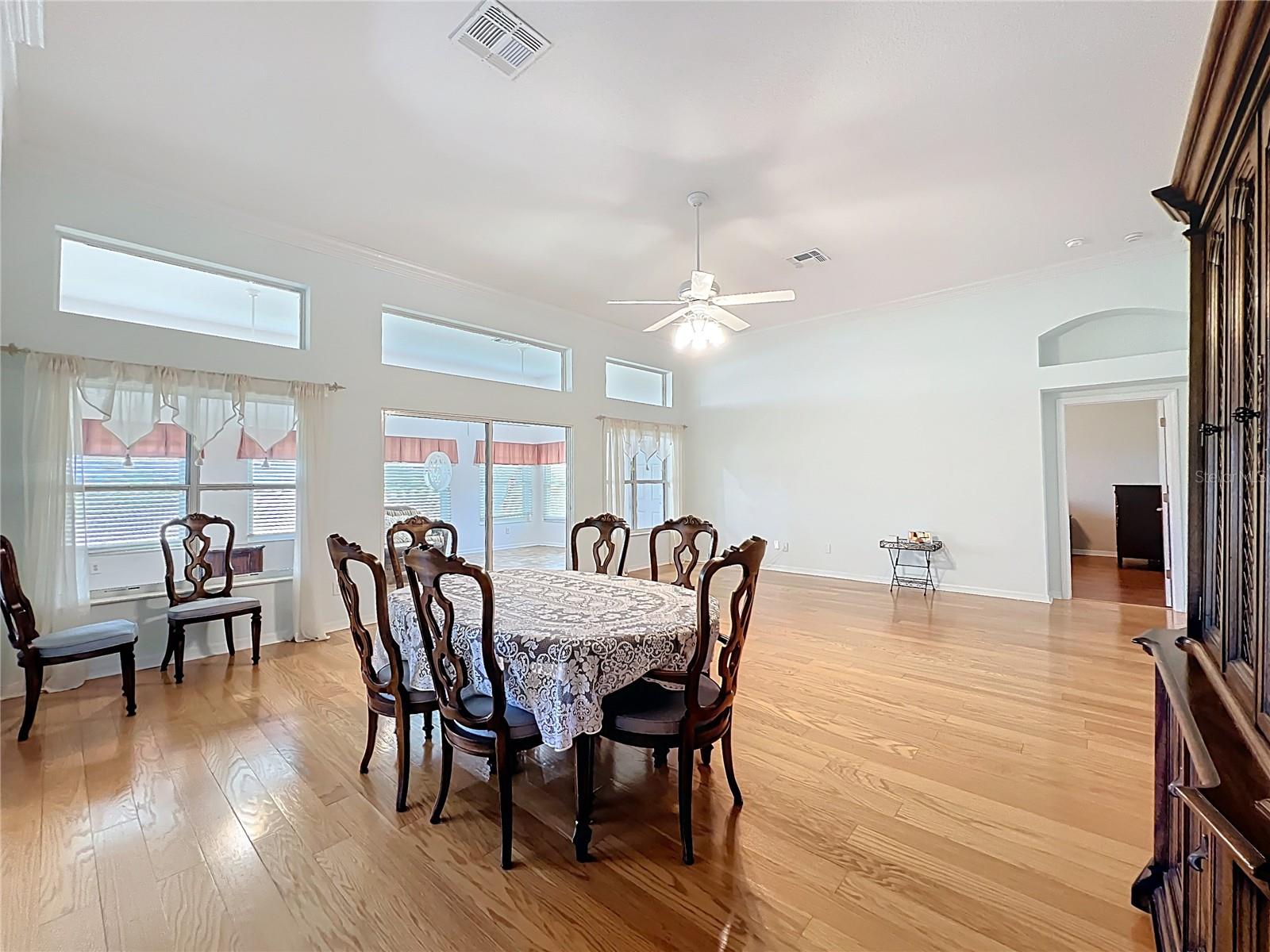 4822 SAWGRASS LAKE CIR, LEESBURG, FL, 34748