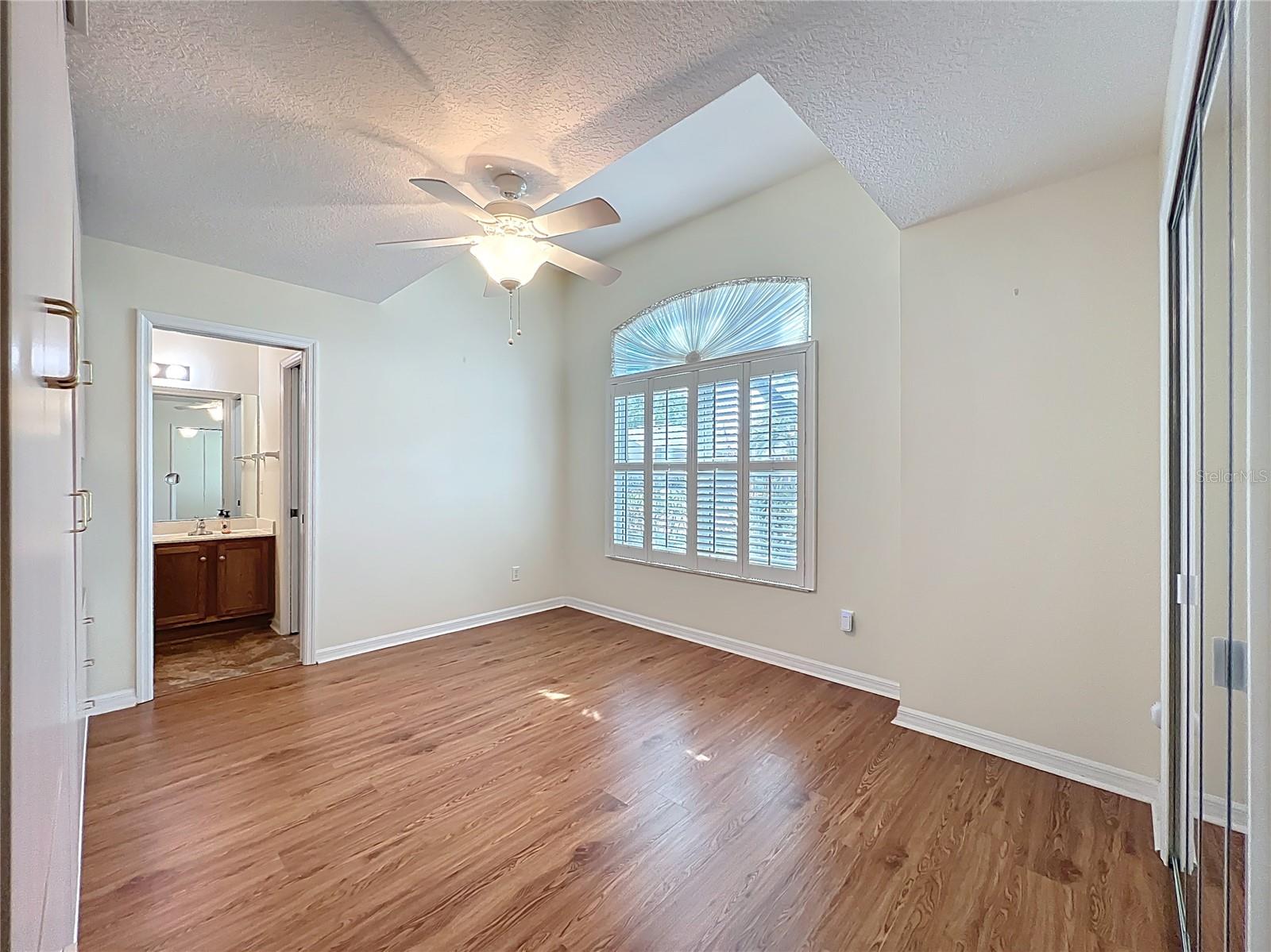 4822 SAWGRASS LAKE CIR, LEESBURG, FL, 34748