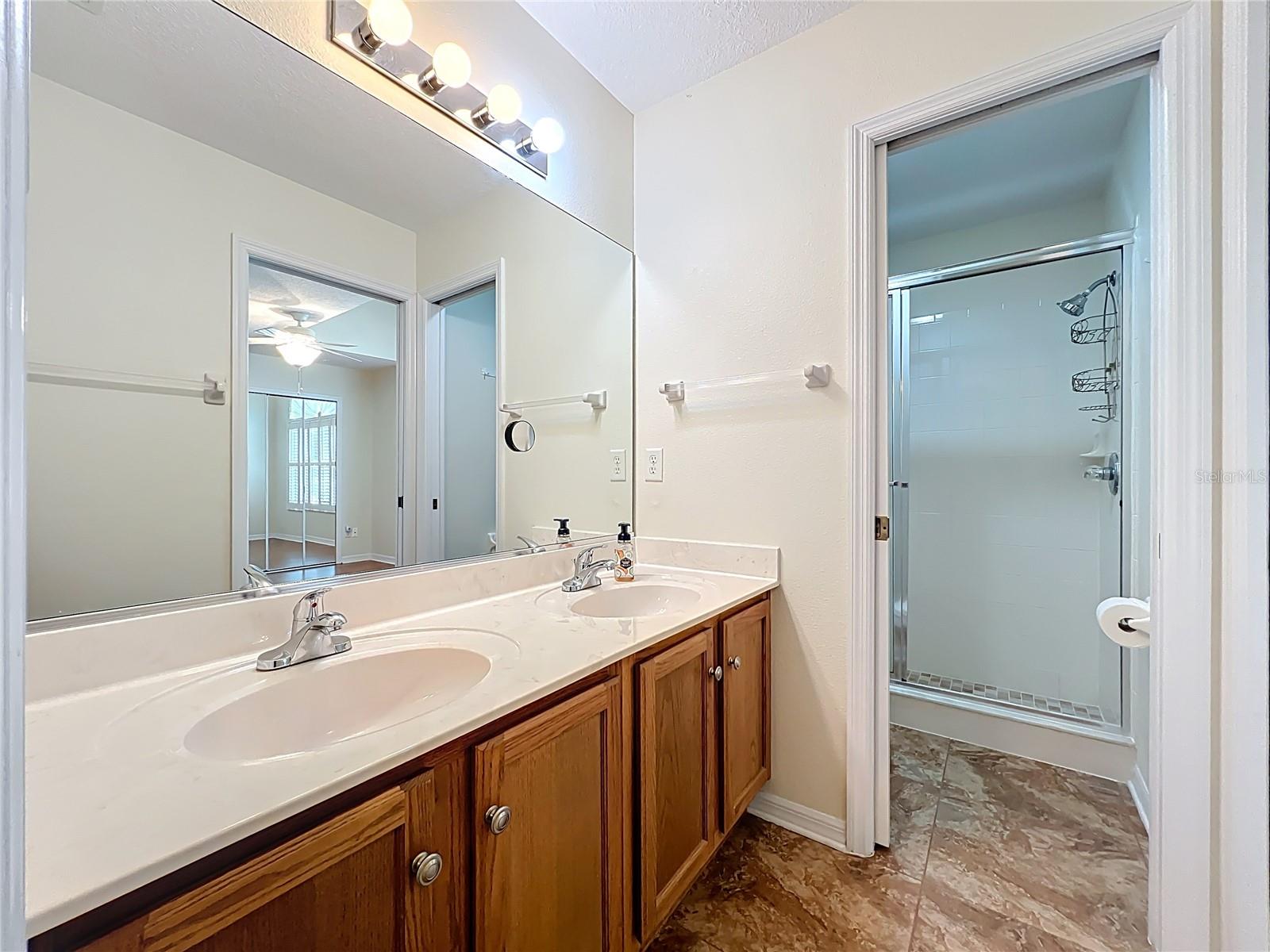 4822 SAWGRASS LAKE CIR, LEESBURG, FL, 34748