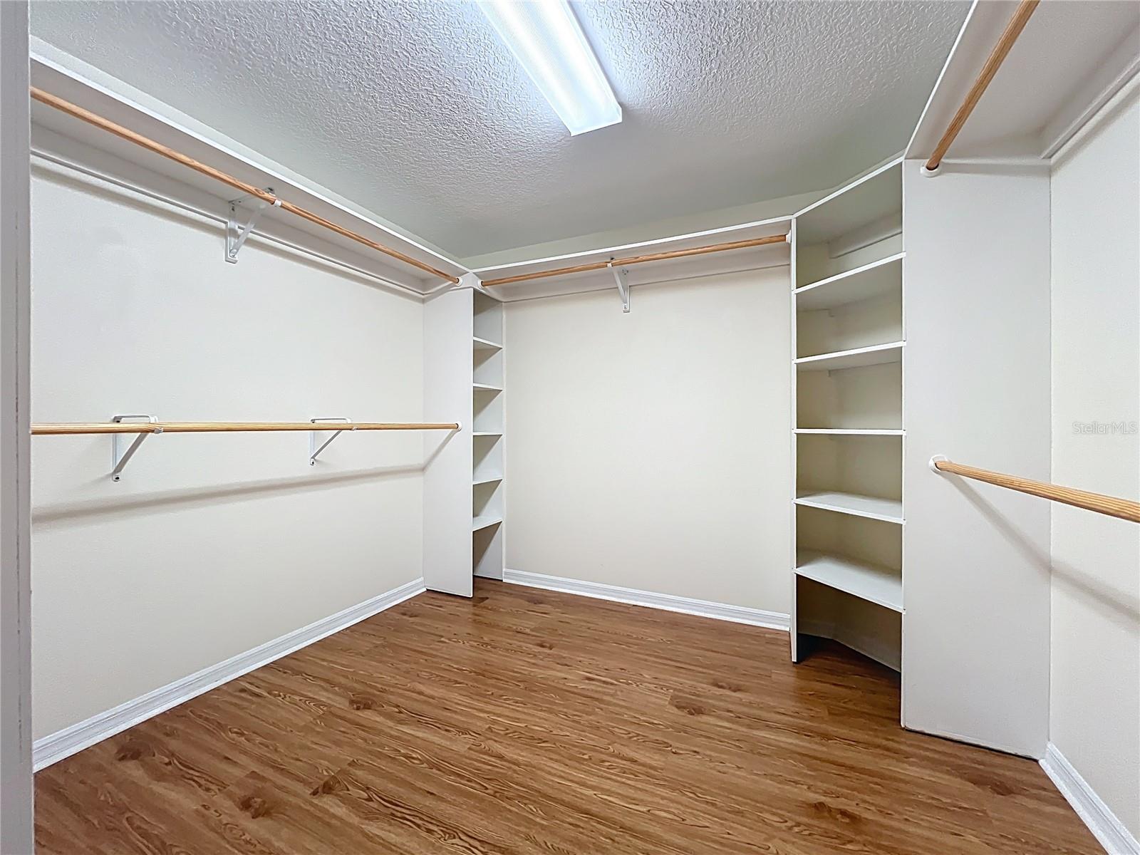 4822 SAWGRASS LAKE CIR, LEESBURG, FL, 34748