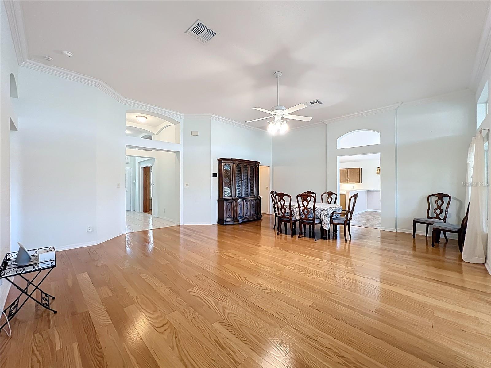 4822 SAWGRASS LAKE CIR, LEESBURG, FL, 34748