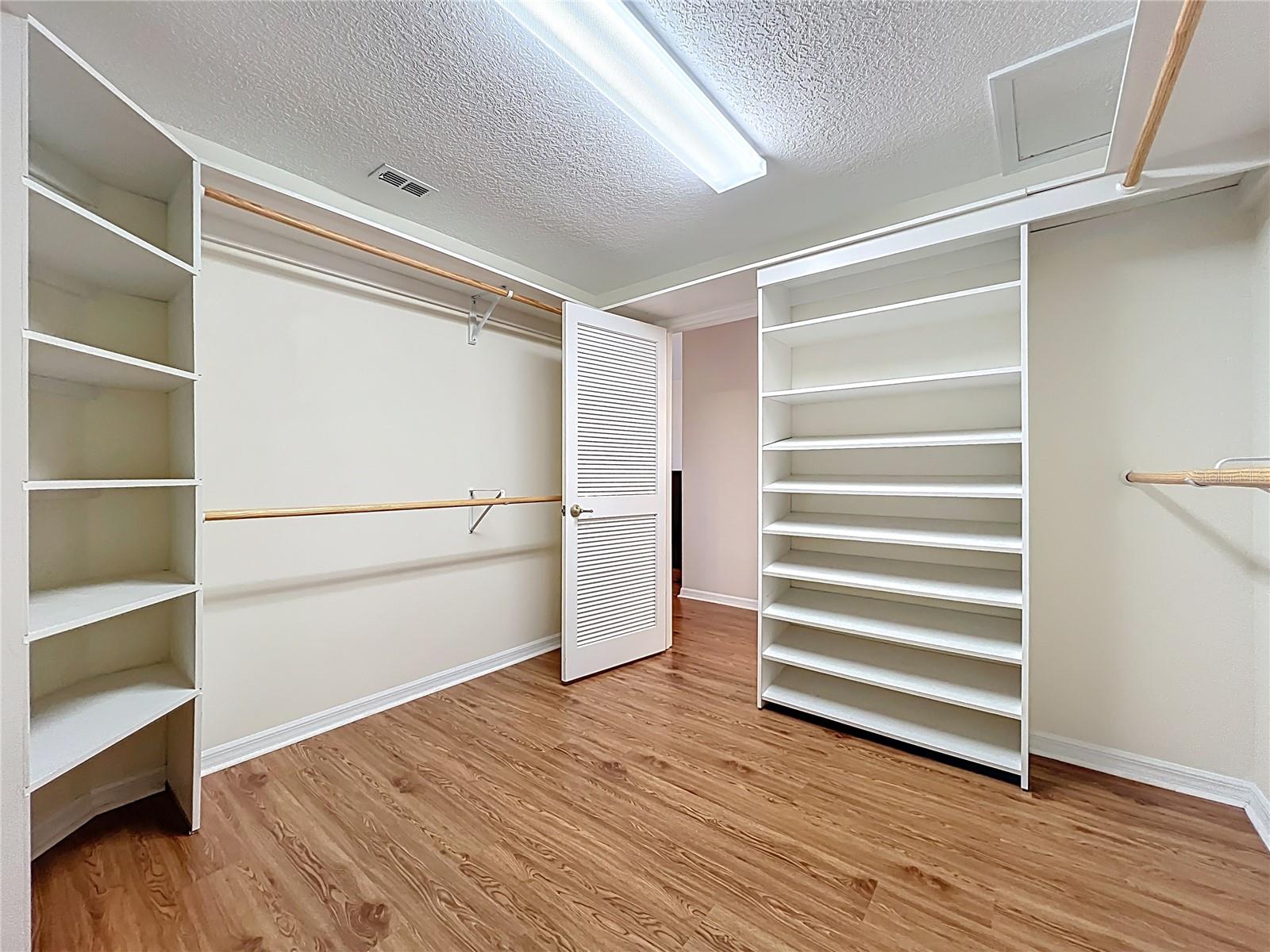 4822 SAWGRASS LAKE CIR, LEESBURG, FL, 34748