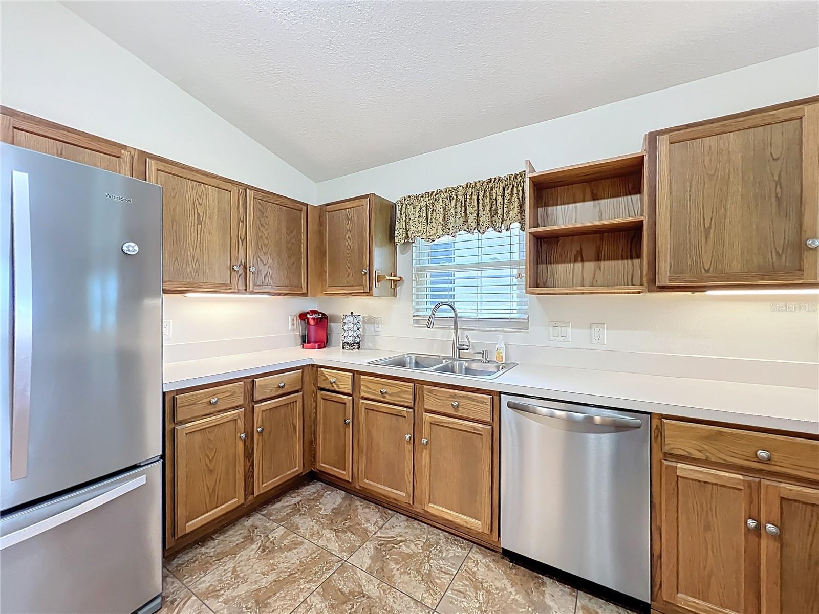 4822 SAWGRASS LAKE CIR, LEESBURG, FL, 34748