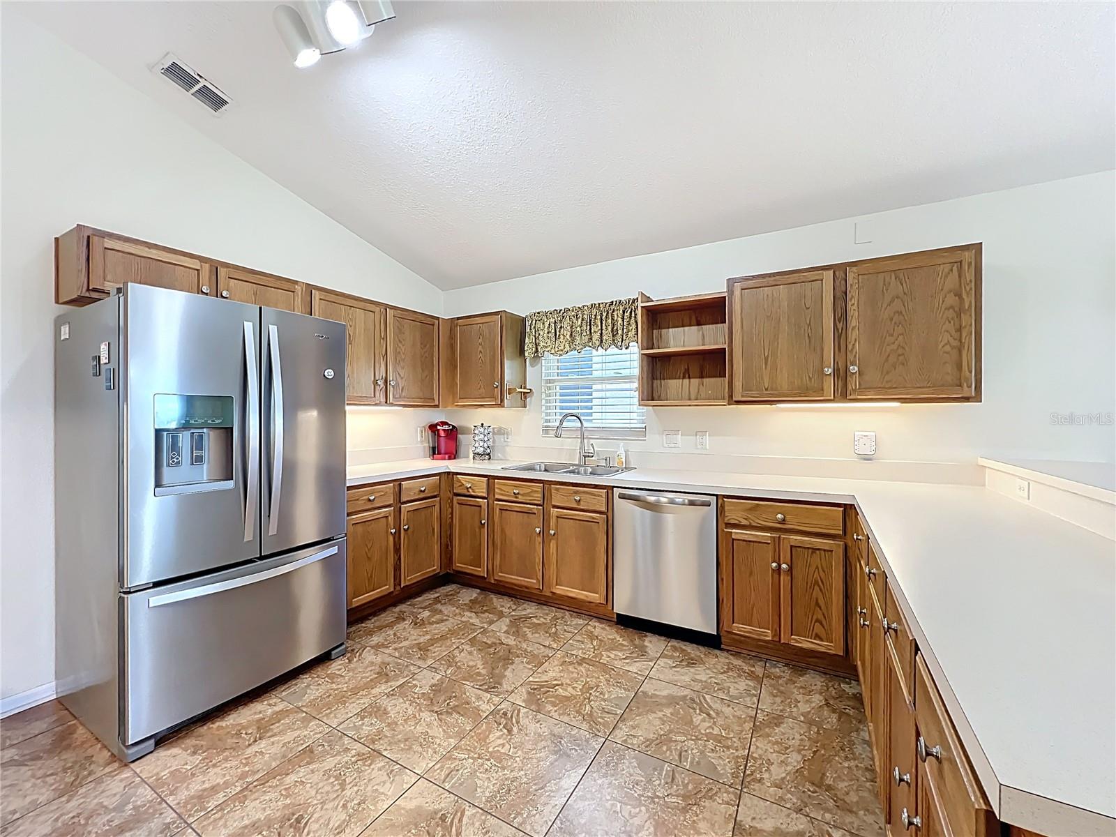4822 SAWGRASS LAKE CIR, LEESBURG, FL, 34748