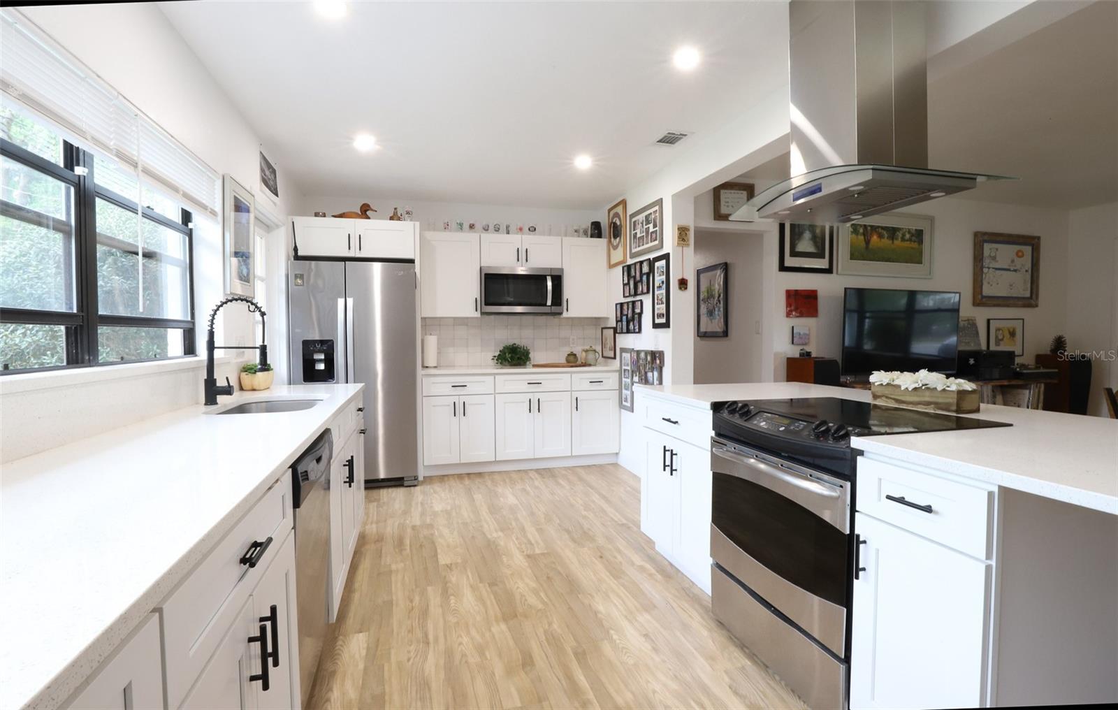 1002 NE 19TH PL, GAINESVILLE, FL, 32609