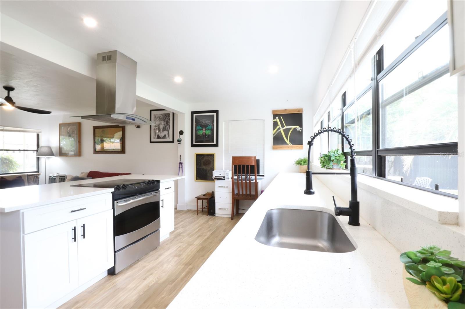 1002 NE 19TH PL, GAINESVILLE, FL, 32609