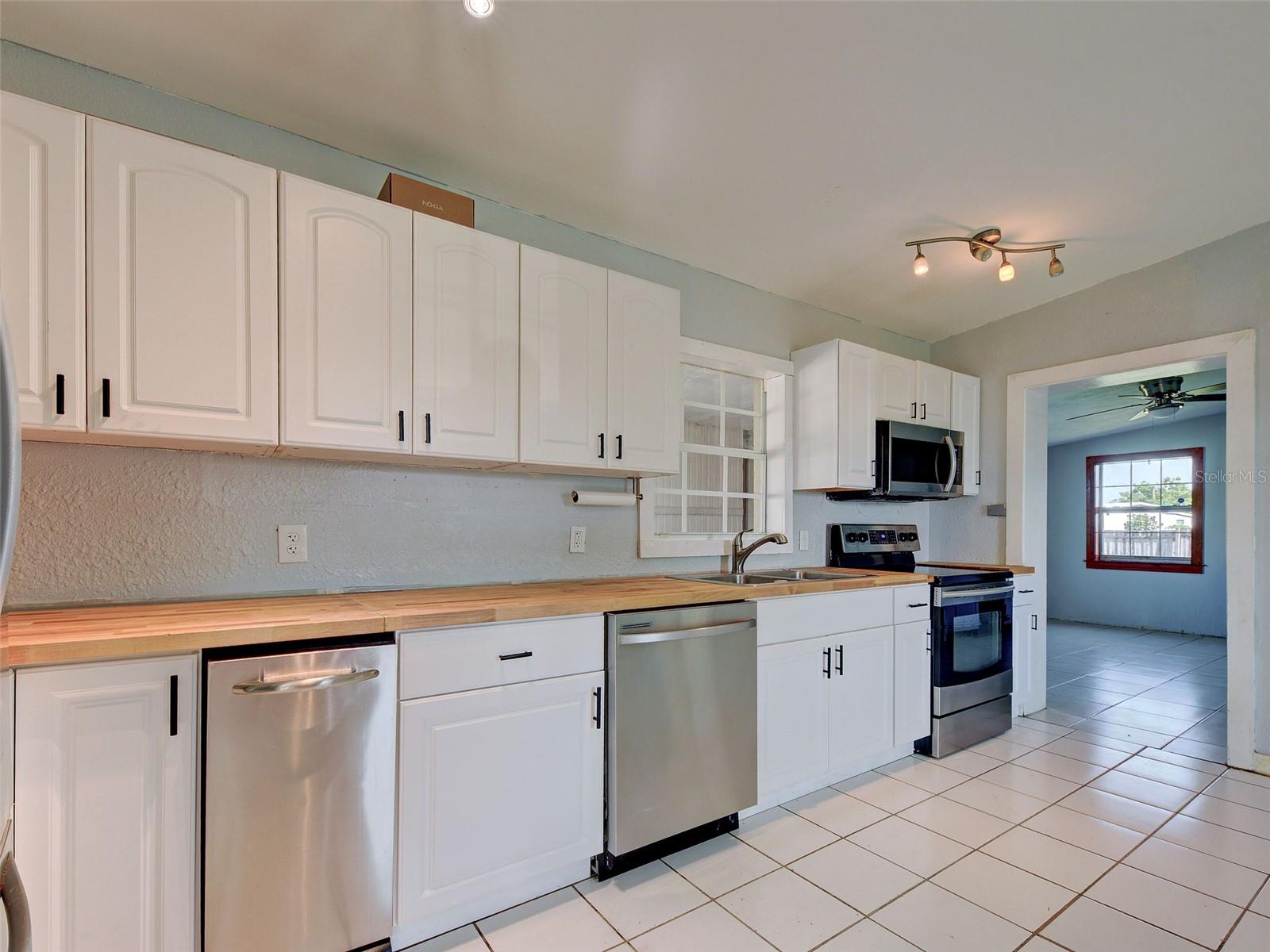 3101 WHITING LN, PORT CHARLOTTE, FL, 33952