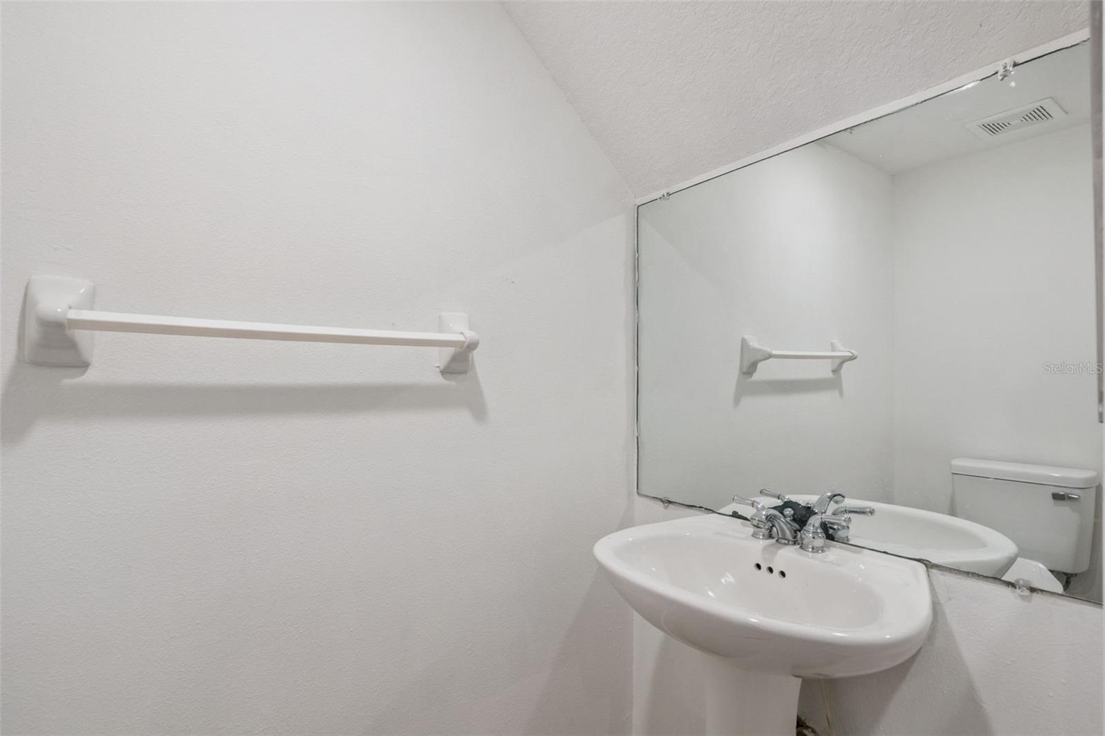 2704 E CENTRAL BLVD, ORLANDO, FL, 32803