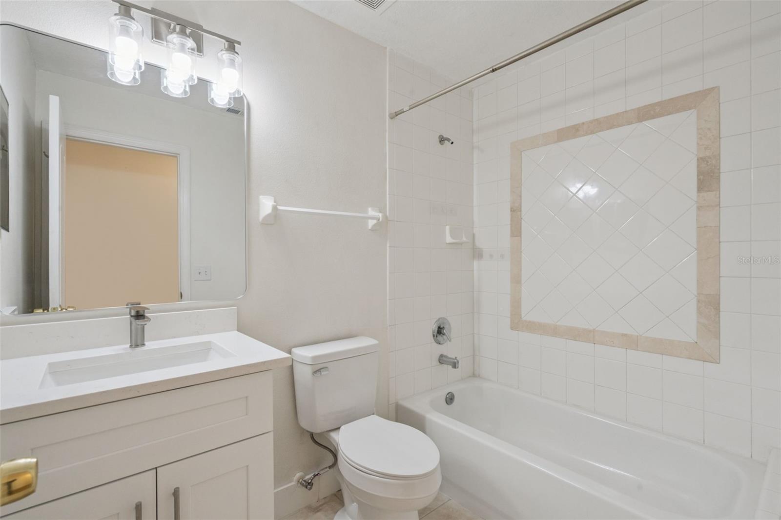 2704 E CENTRAL BLVD, ORLANDO, FL, 32803