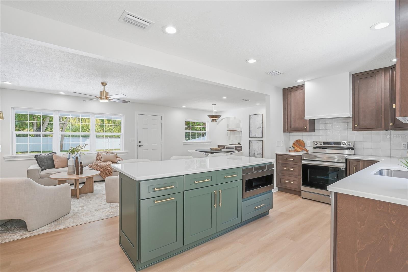 4909 S ZION ST, TAMPA, FL, 33611