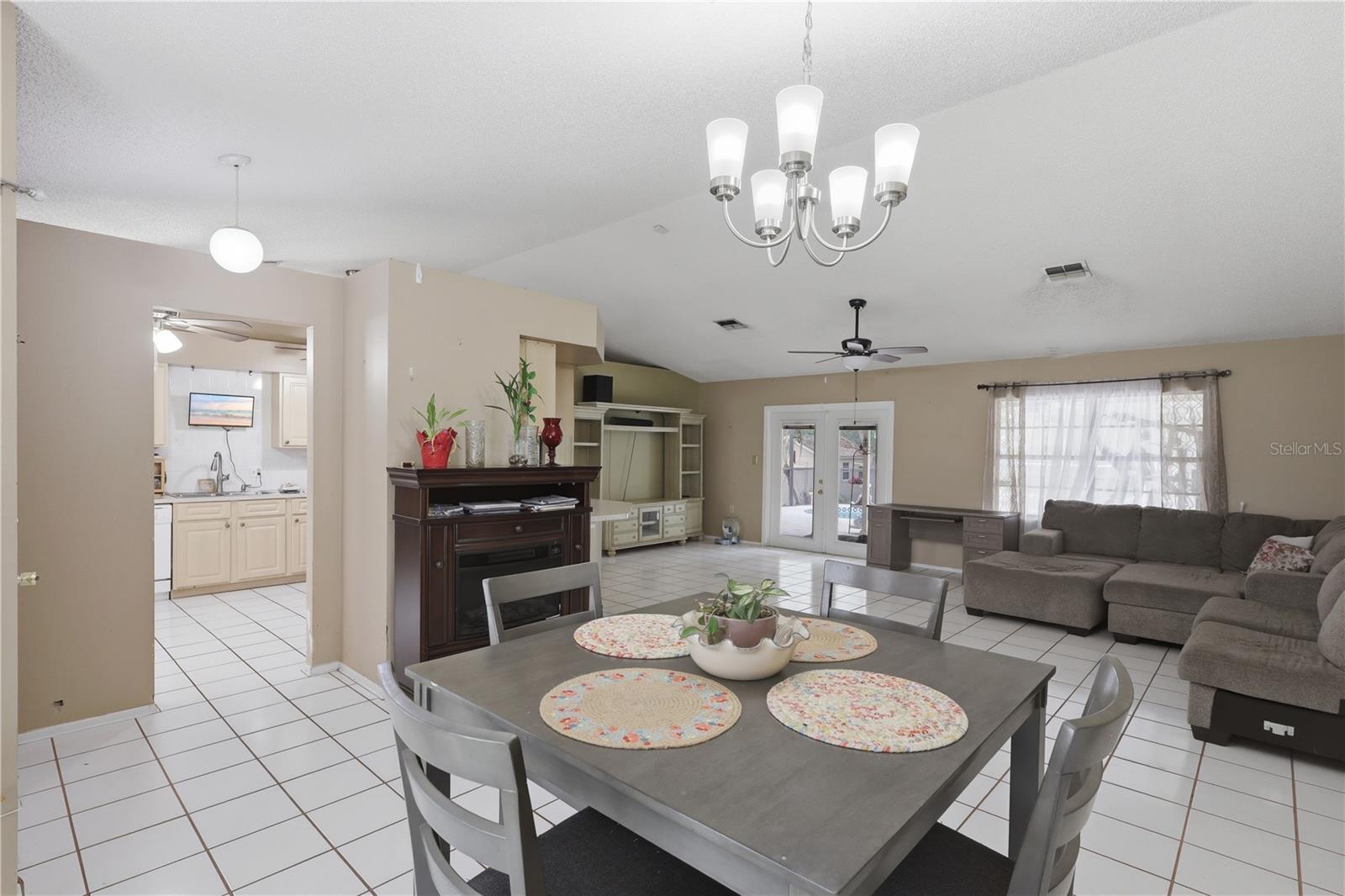 1326 FERENDINA DR, DELTONA, FL, 32725