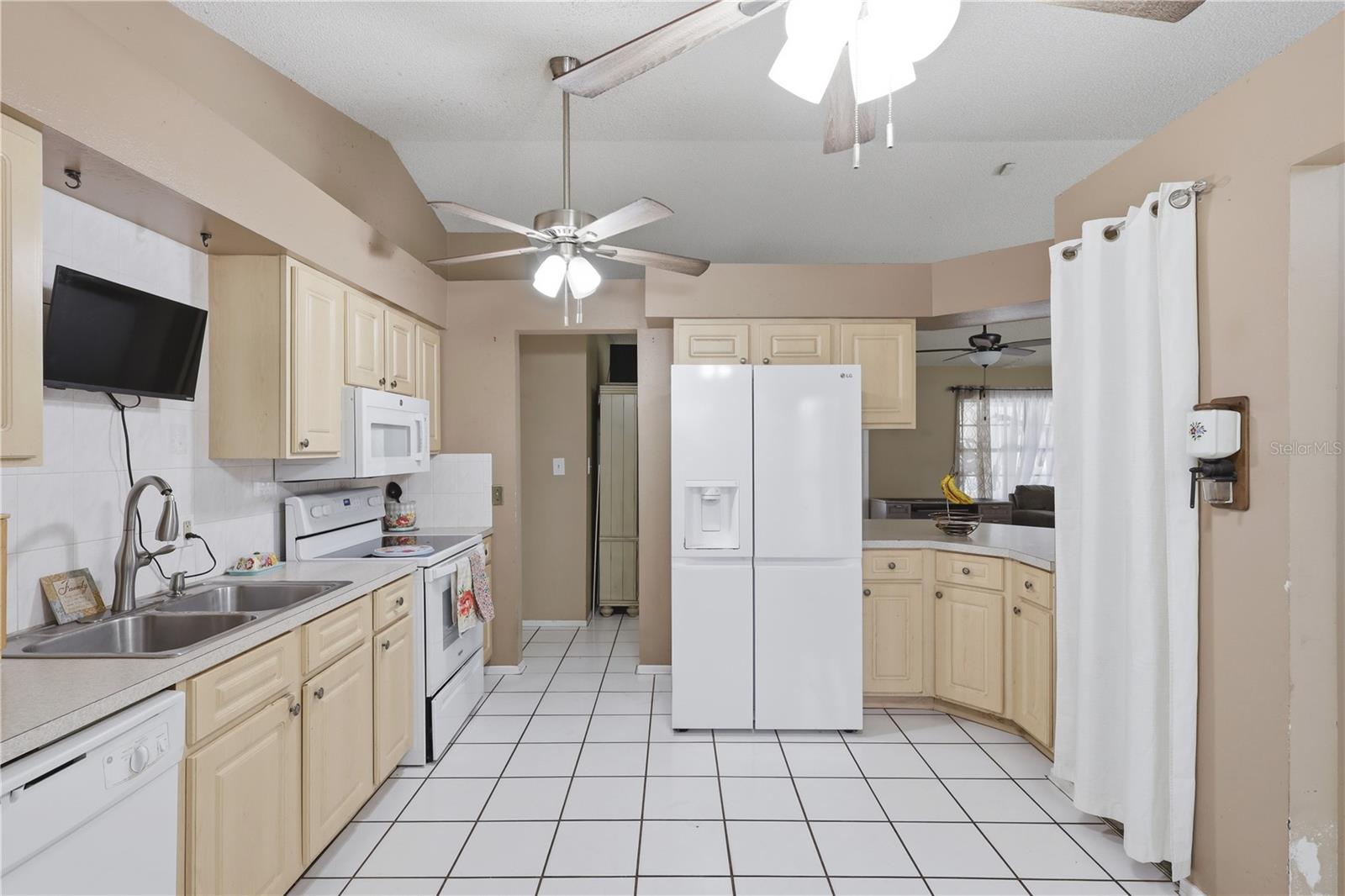 1326 FERENDINA DR, DELTONA, FL, 32725