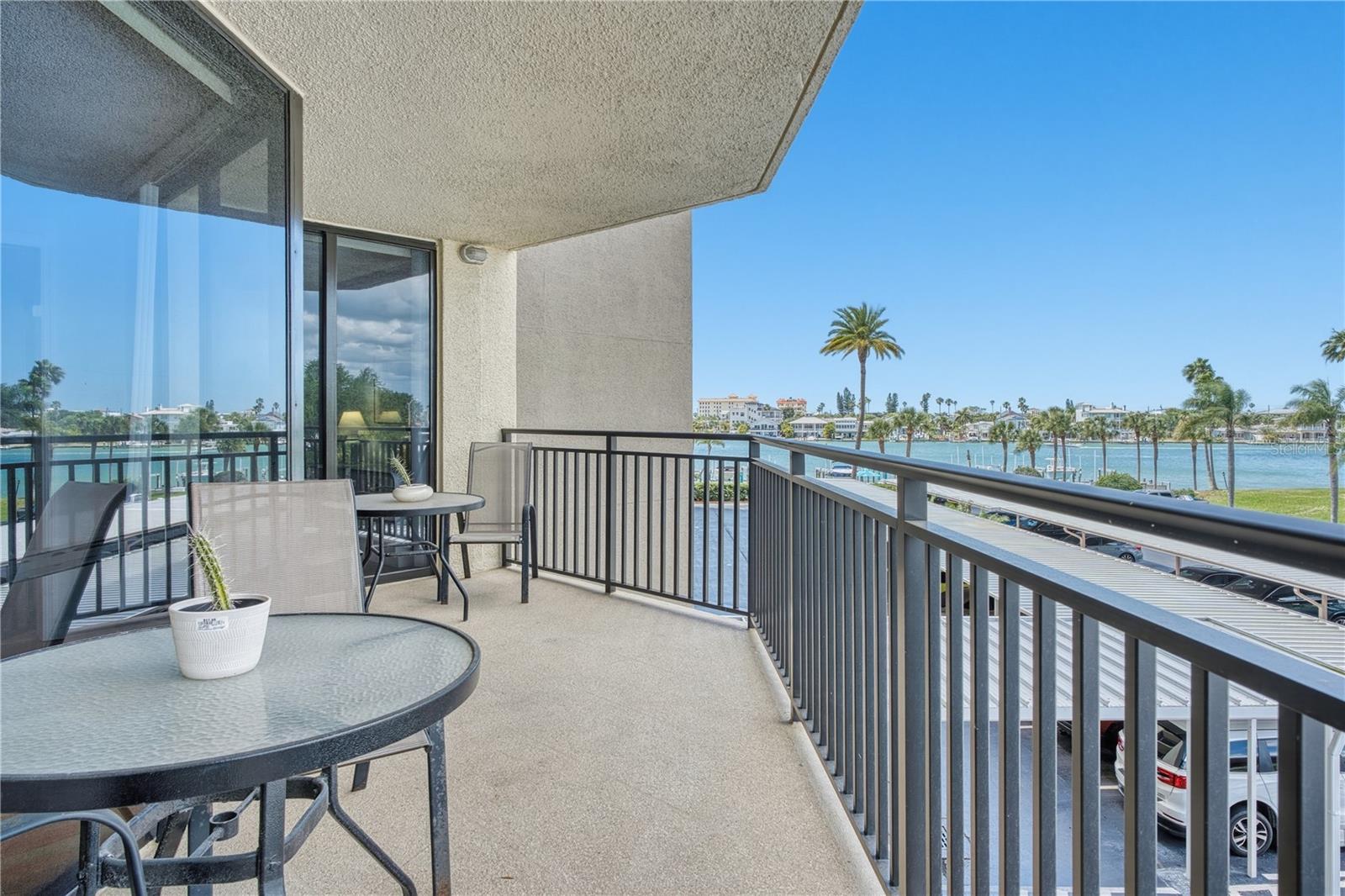 690 ISLAND WAY #307, CLEARWATER BEACH, FL, 33767