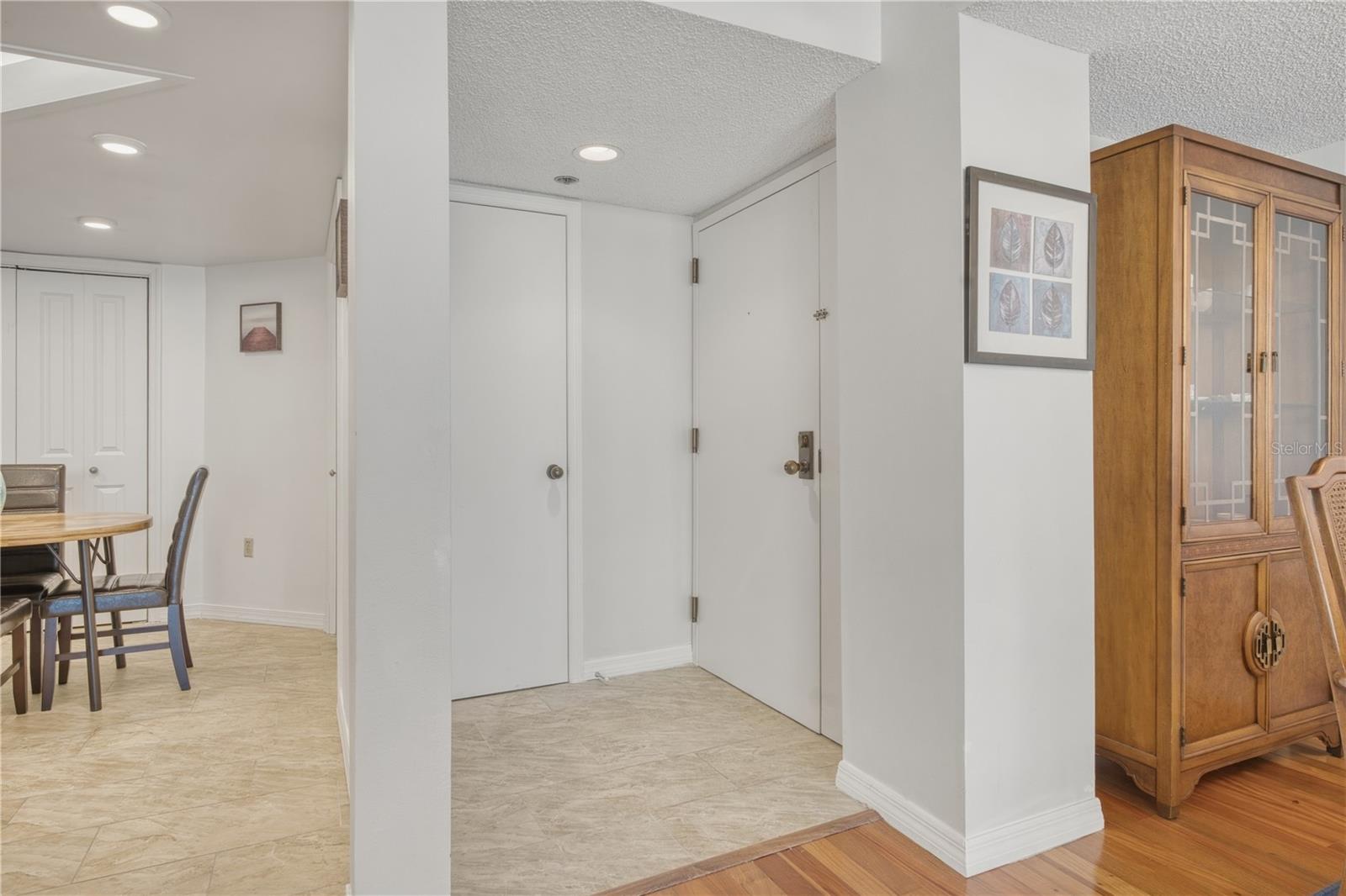690 ISLAND WAY #307, CLEARWATER BEACH, FL, 33767