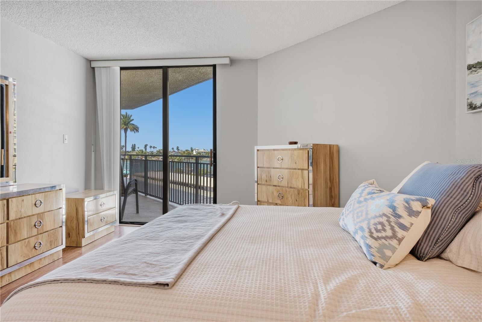 690 ISLAND WAY #307, CLEARWATER BEACH, FL, 33767