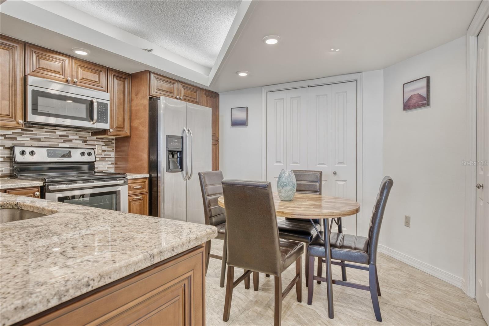 690 ISLAND WAY #307, CLEARWATER BEACH, FL, 33767