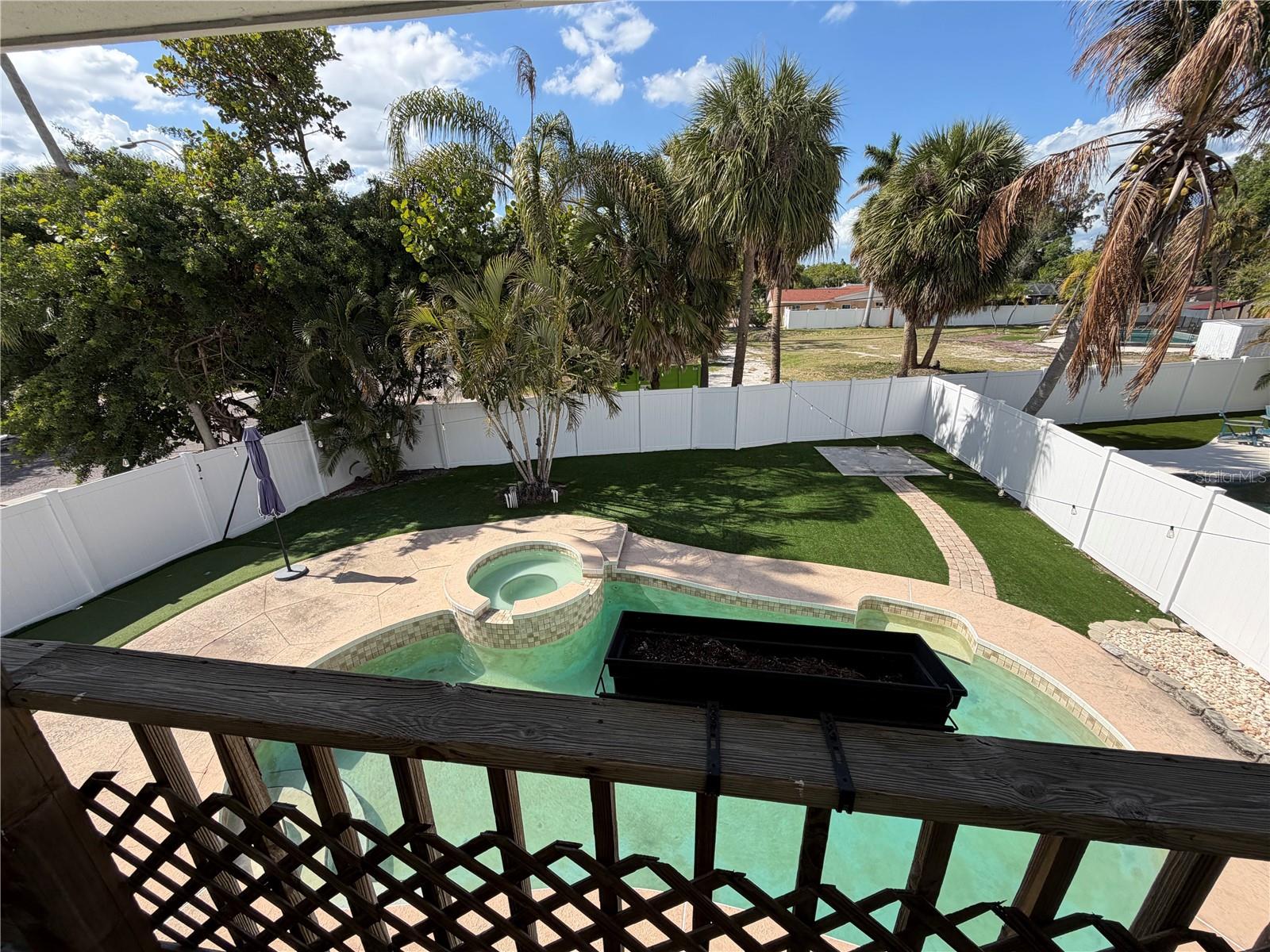 3500 OVERLOOK DR NE, ST PETERSBURG, FL, 33703
