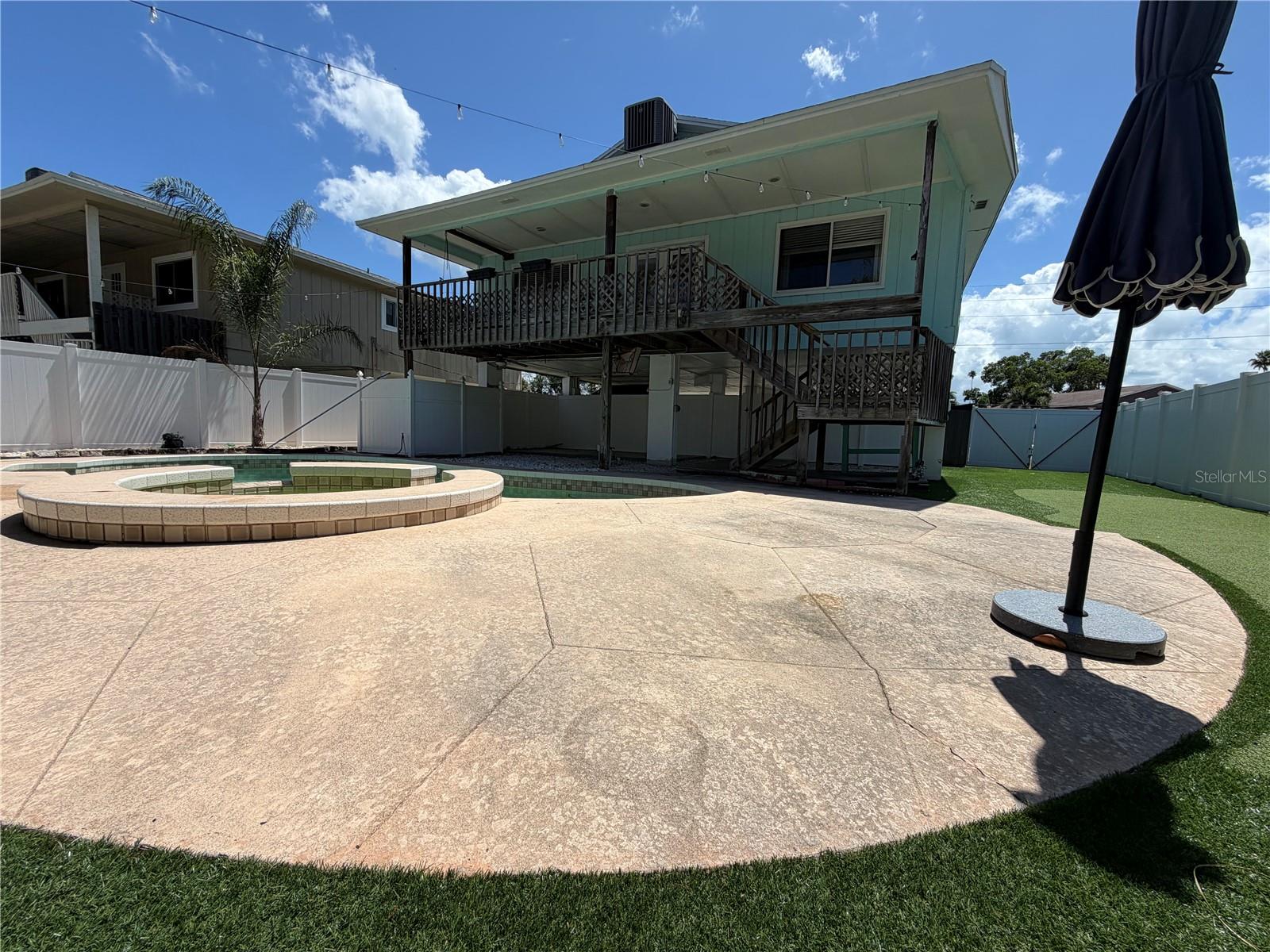 3500 OVERLOOK DR NE, ST PETERSBURG, FL, 33703