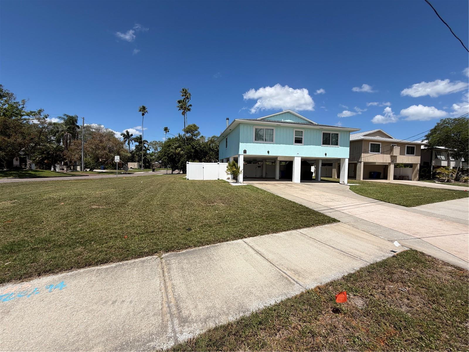 3500 OVERLOOK DR NE, ST PETERSBURG, FL, 33703