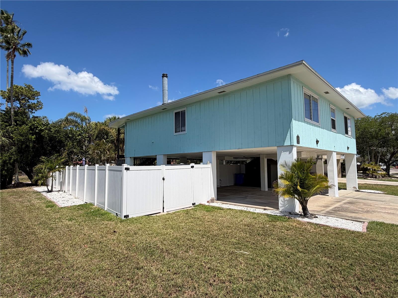 3500 OVERLOOK DR NE, ST PETERSBURG, FL, 33703