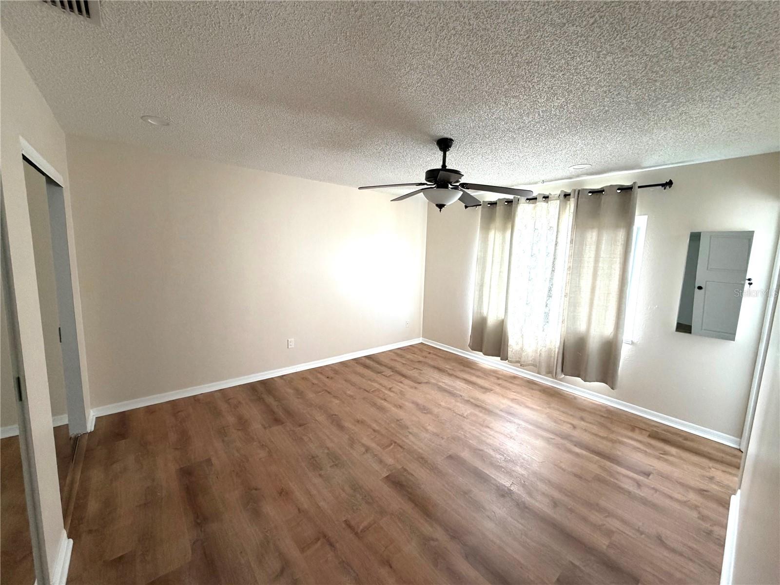 3500 OVERLOOK DR NE, ST PETERSBURG, FL, 33703