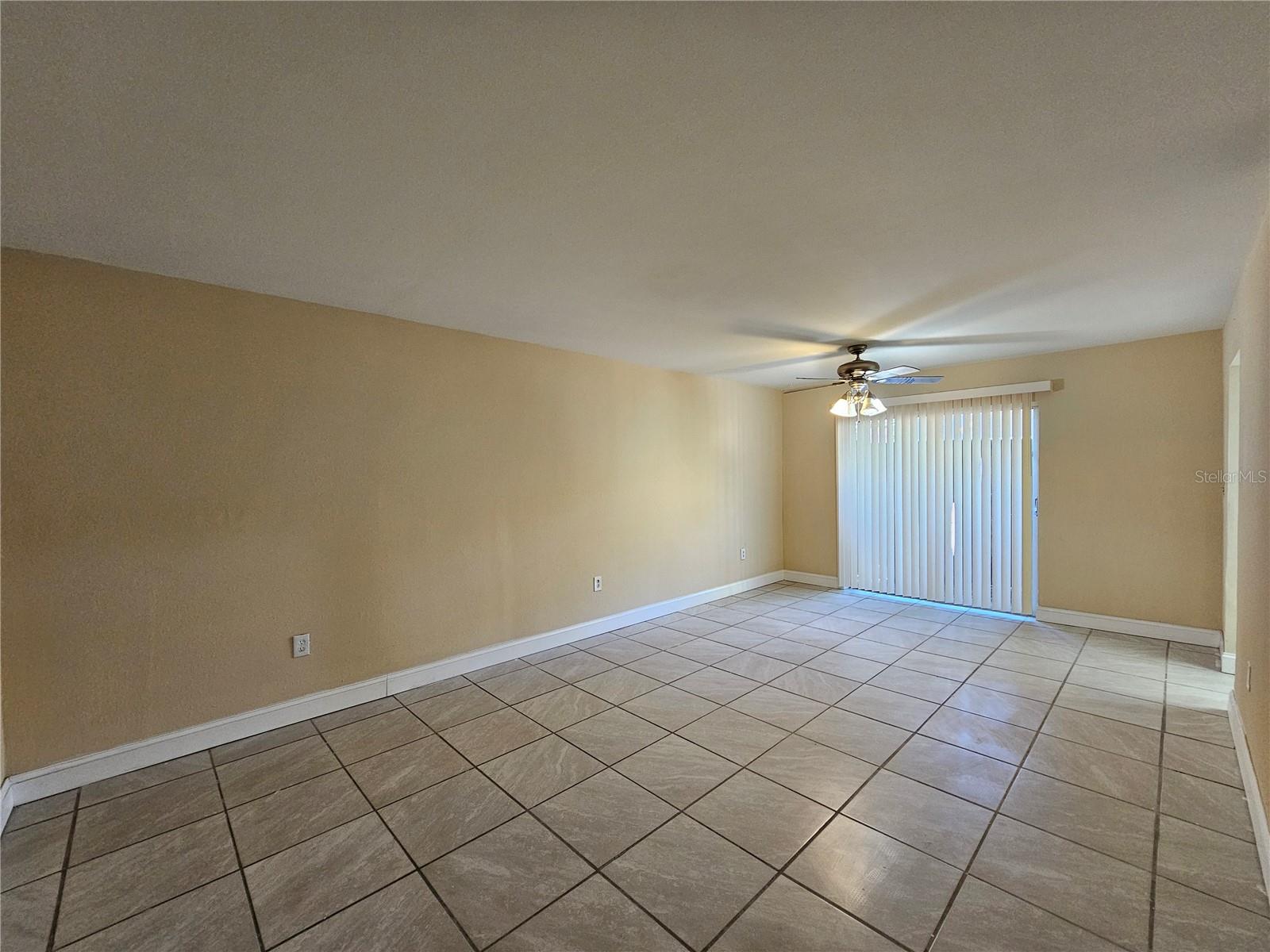7601 PAULA DR #3, TAMPA, FL, 33615