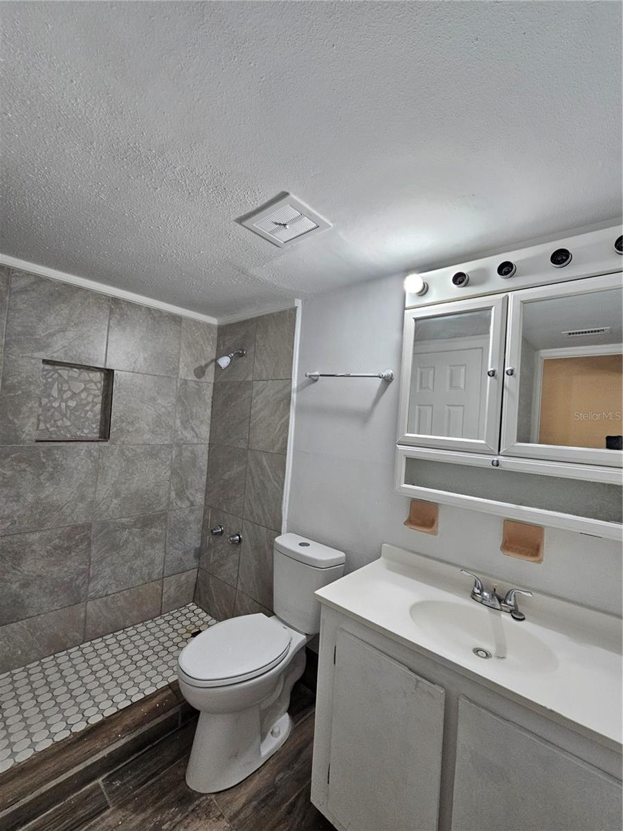 7601 PAULA DR #3, TAMPA, FL, 33615