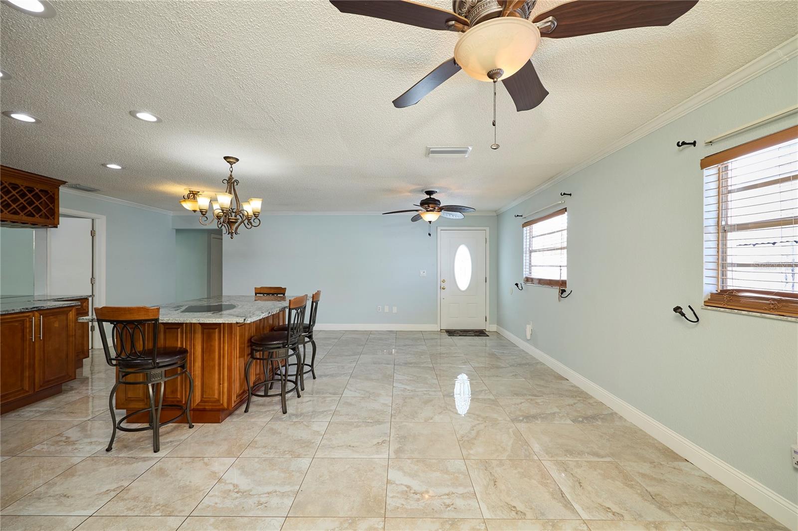6804 N HUBERT AVE, TAMPA, FL, 33614