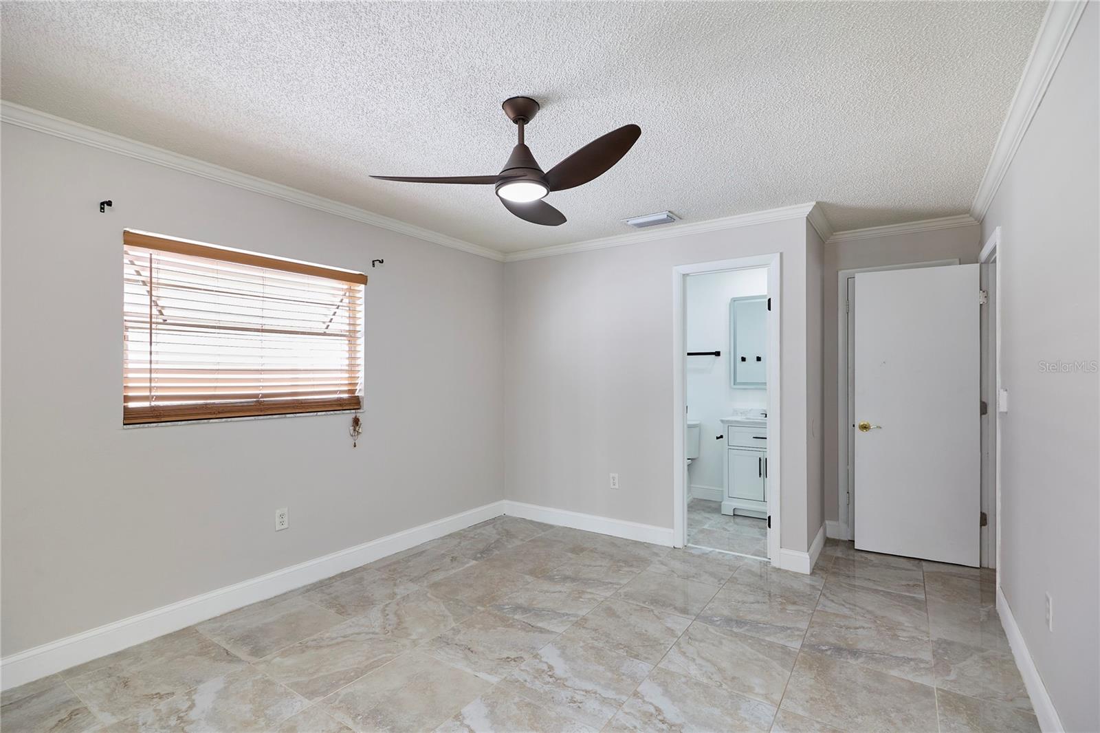 6804 N HUBERT AVE, TAMPA, FL, 33614
