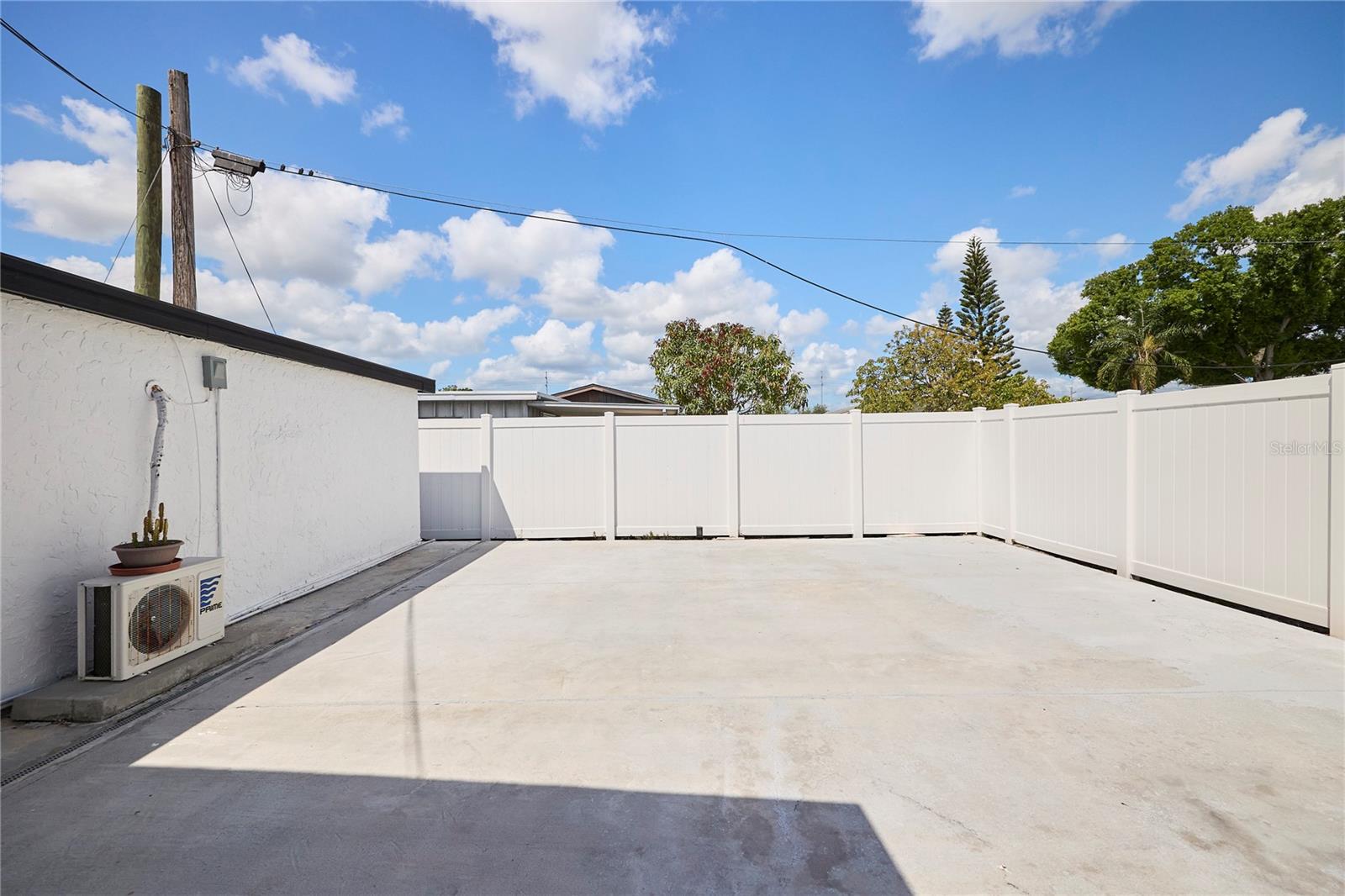 6804 N HUBERT AVE, TAMPA, FL, 33614