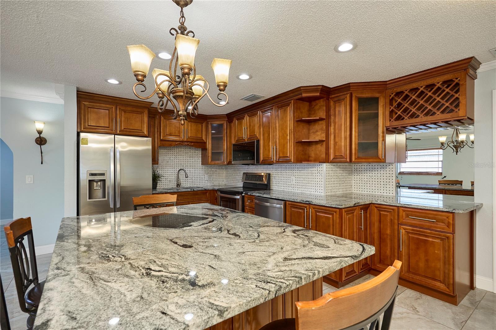 6804 N HUBERT AVE, TAMPA, FL, 33614
