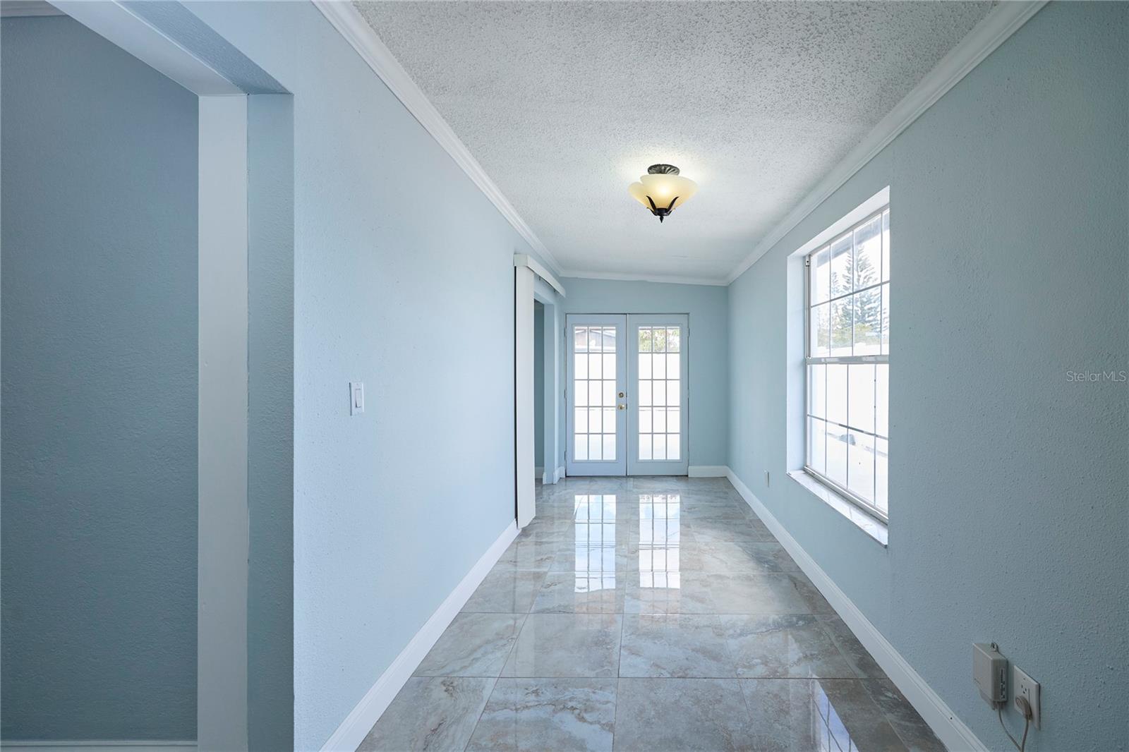 6804 N HUBERT AVE, TAMPA, FL, 33614