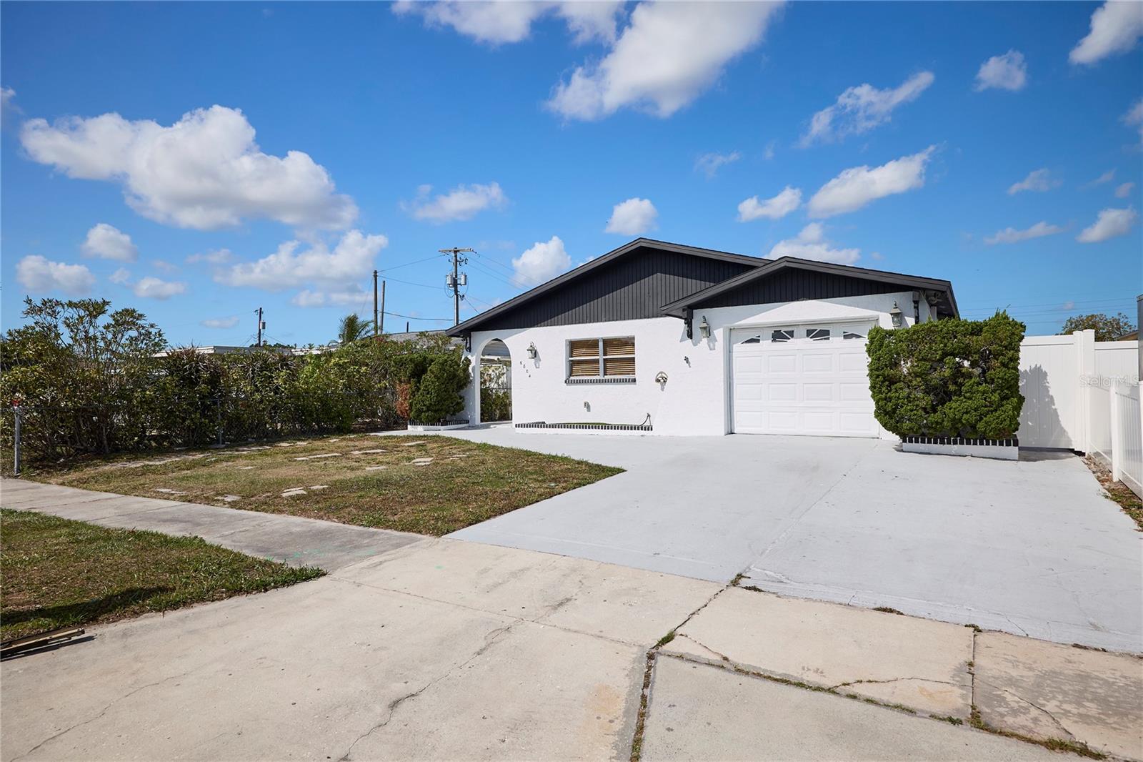6804 N HUBERT AVE, TAMPA, FL, 33614