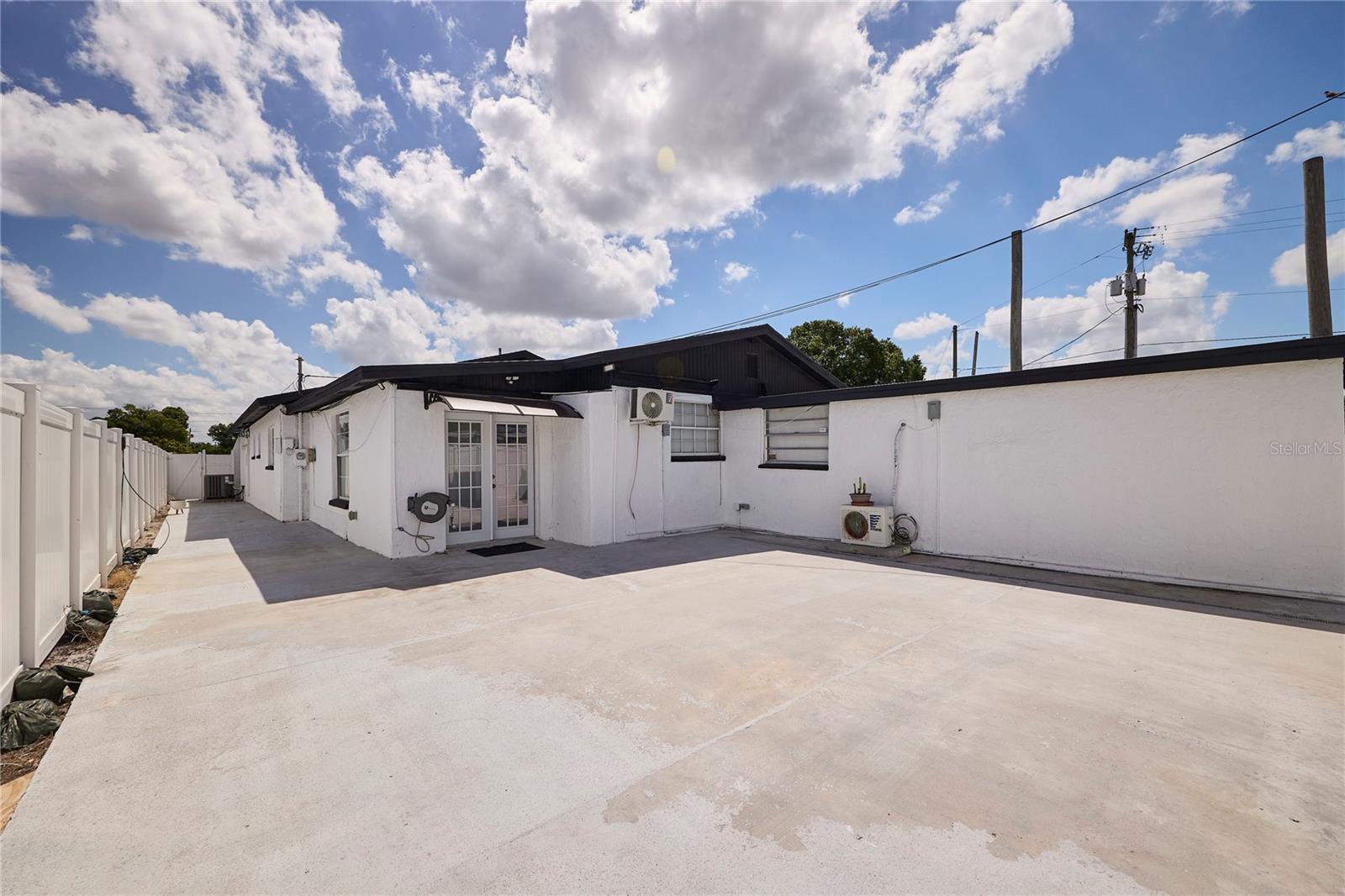 6804 N HUBERT AVE, TAMPA, FL, 33614