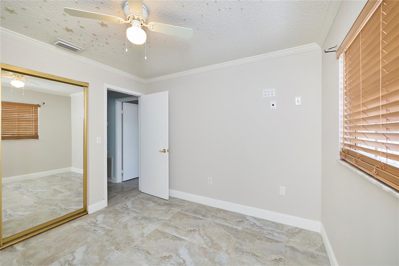 6804 N HUBERT AVE, TAMPA, FL, 33614