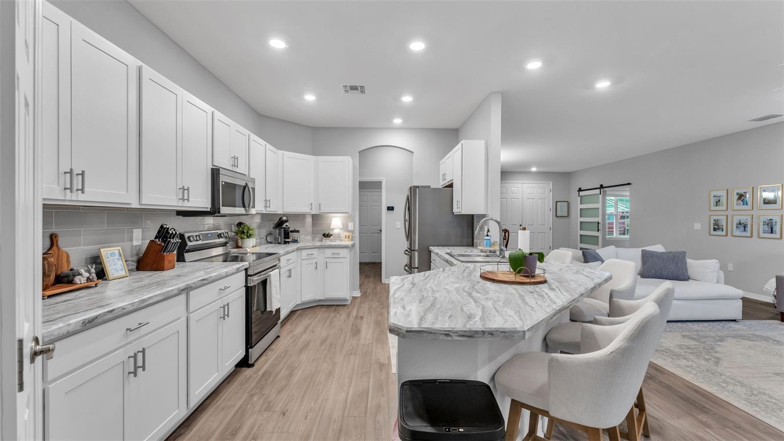 1101 MONTGOMERY LN, POLK CITY, FL, 33868