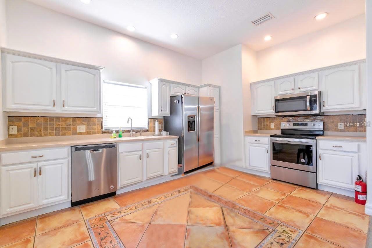 284 VISTA DR, DAVENPORT, FL, 33897