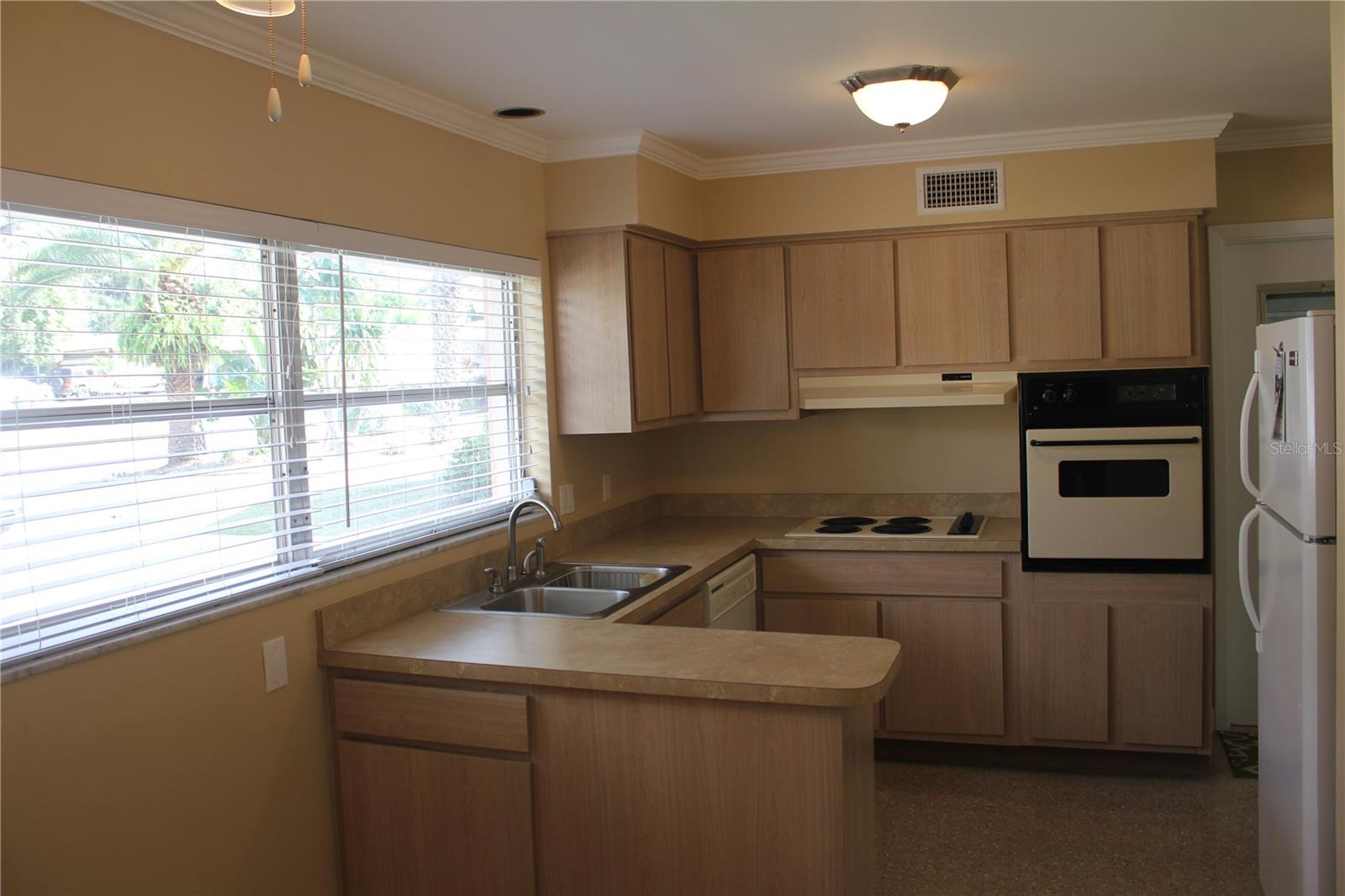 2025 PINE RIDGE DR, CLEARWATER, FL, 33763