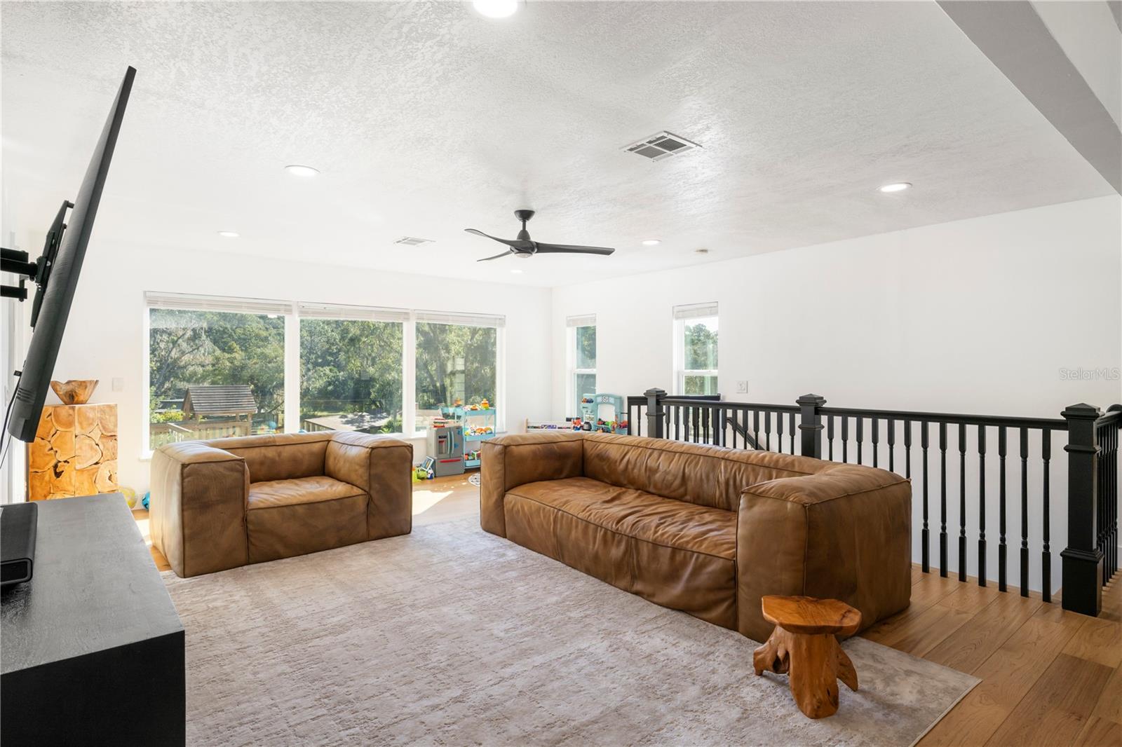 1930 HILLTOP DR, MOUNT DORA, FL, 32757