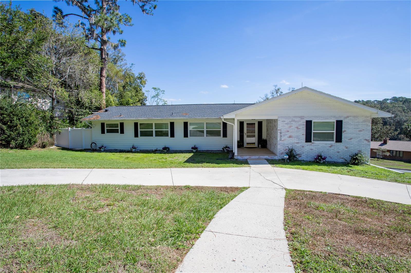 1930 HILLTOP DR, MOUNT DORA, FL, 32757