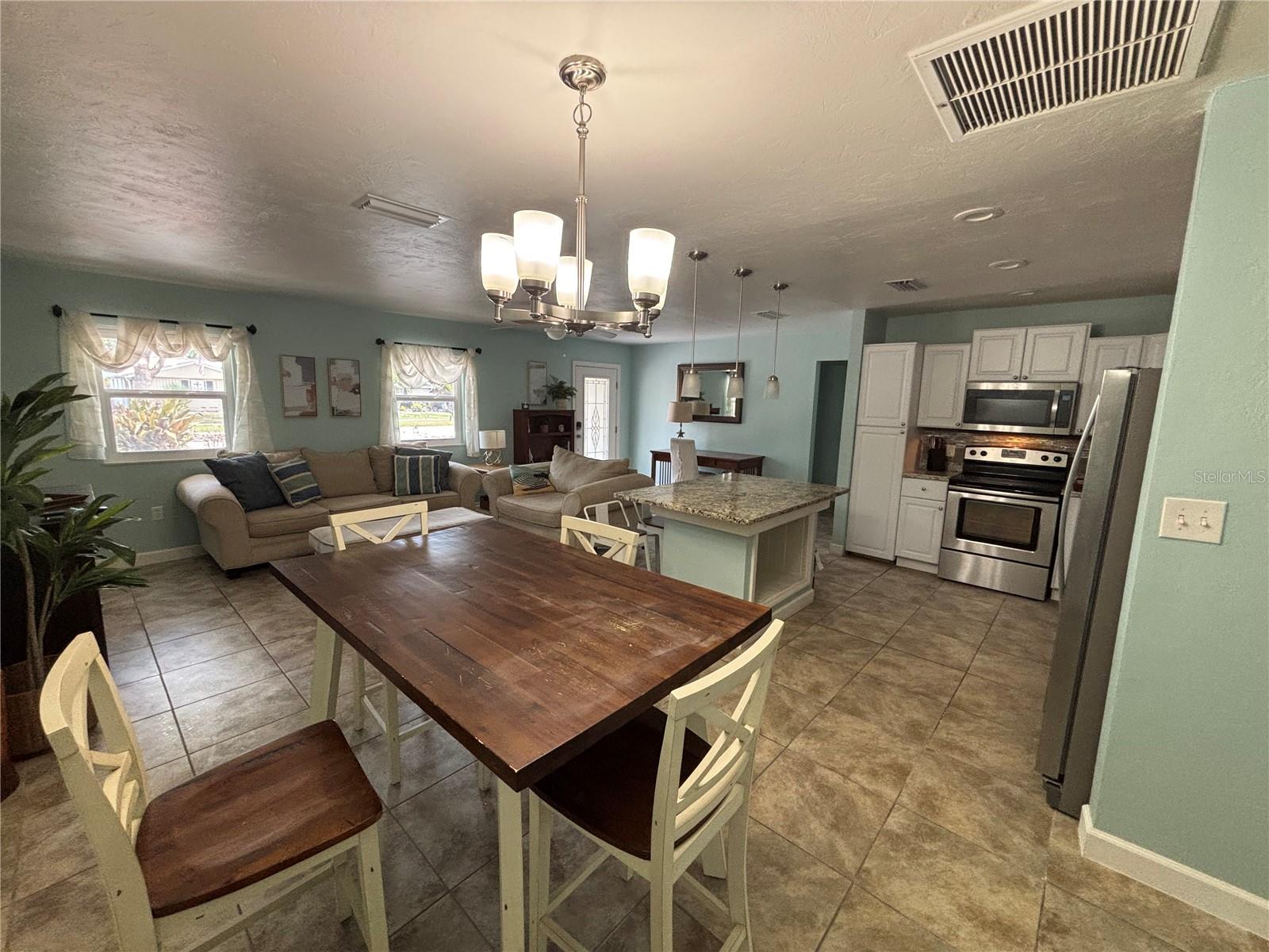 1008 ESTREMADURA DR, BRADENTON, FL, 34209