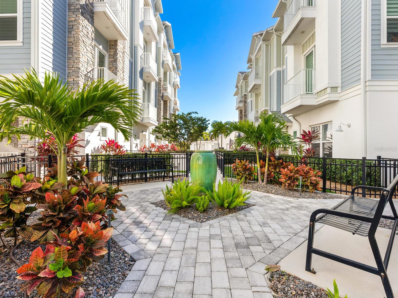 508 LAUREL PARK DR, SARASOTA, FL, 34236
