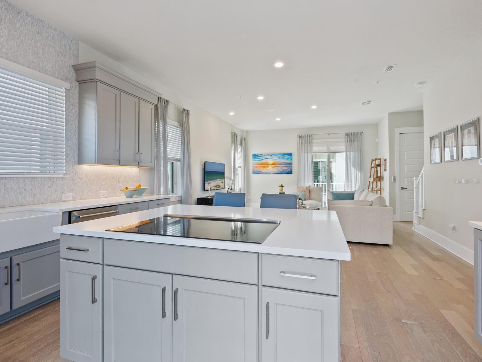 508 LAUREL PARK DR, SARASOTA, FL, 34236
